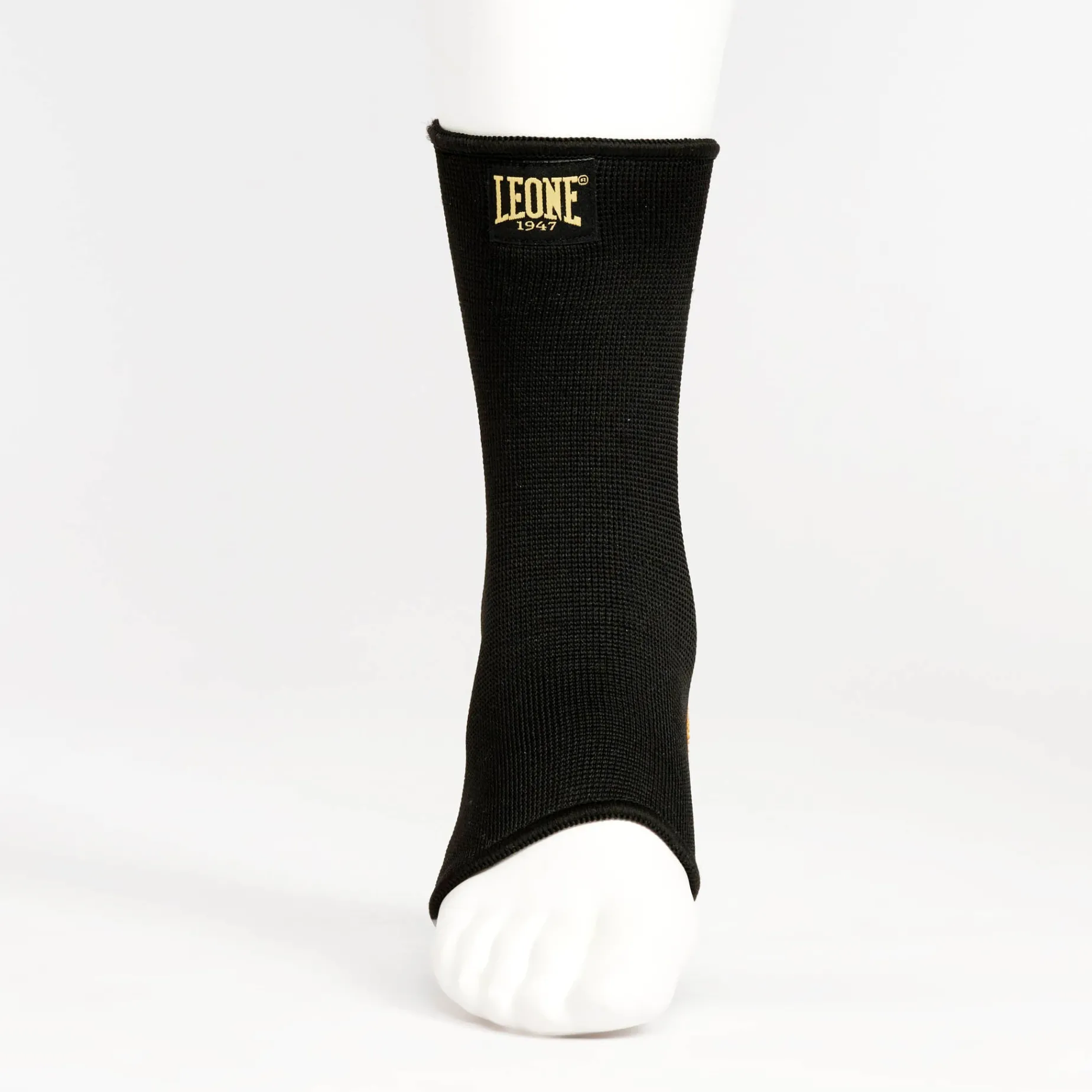 ANKLE GUARDS DNA