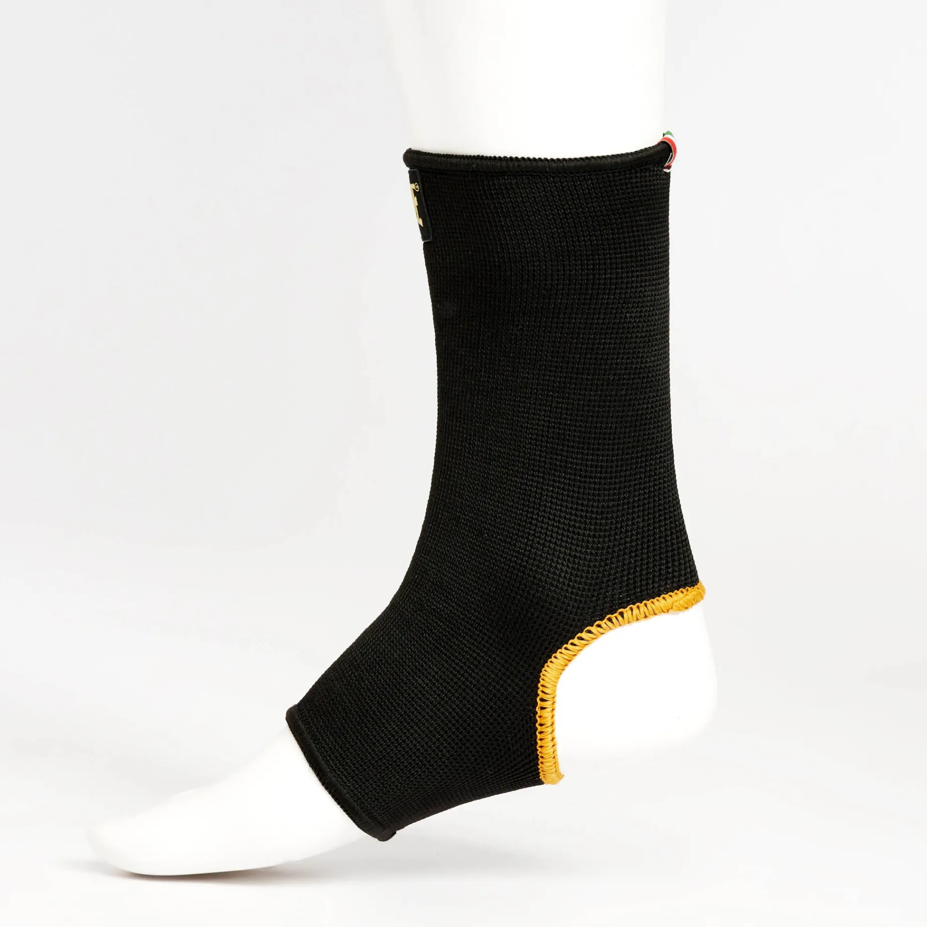 ANKLE GUARDS DNA