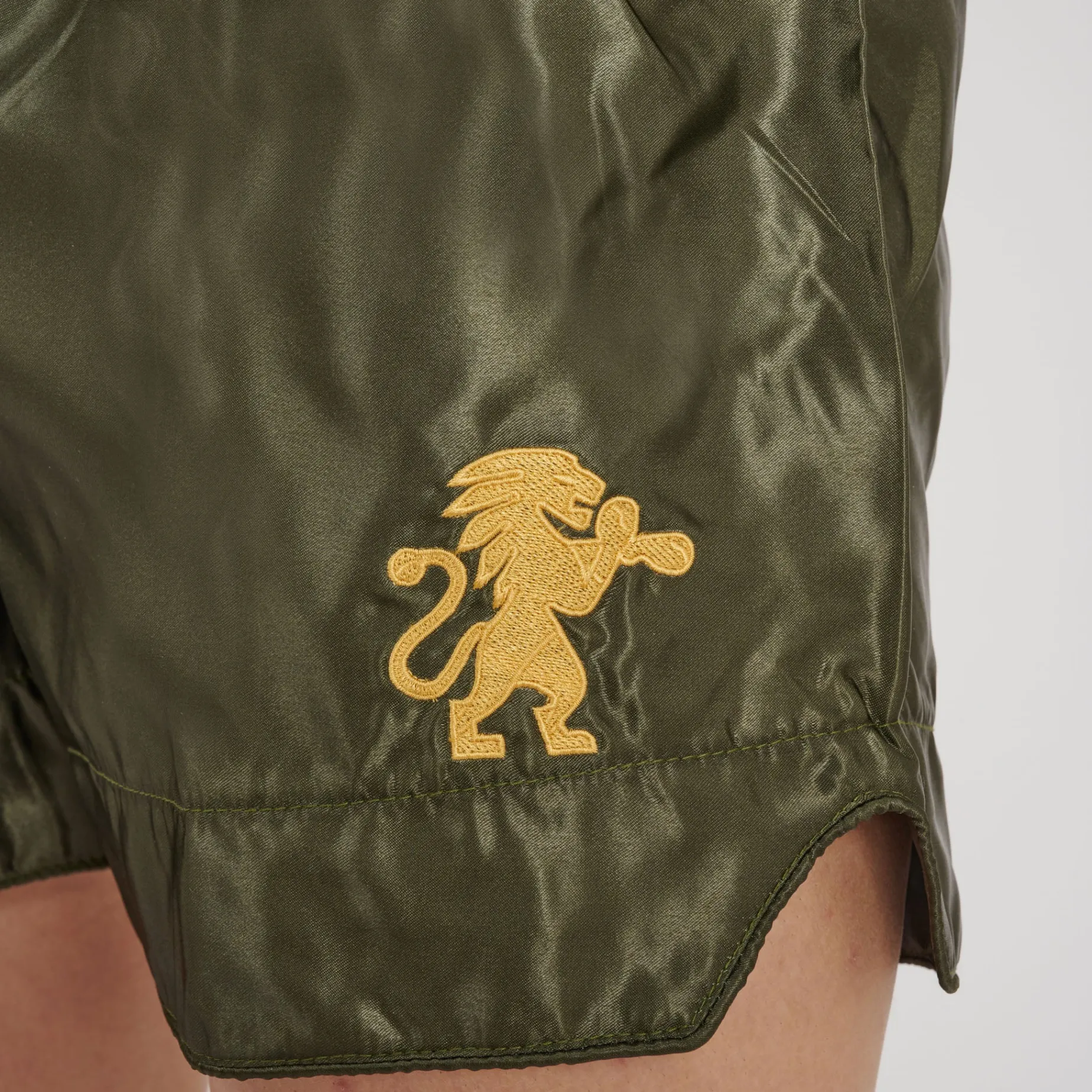 BASIC 2 KICK SHORTS