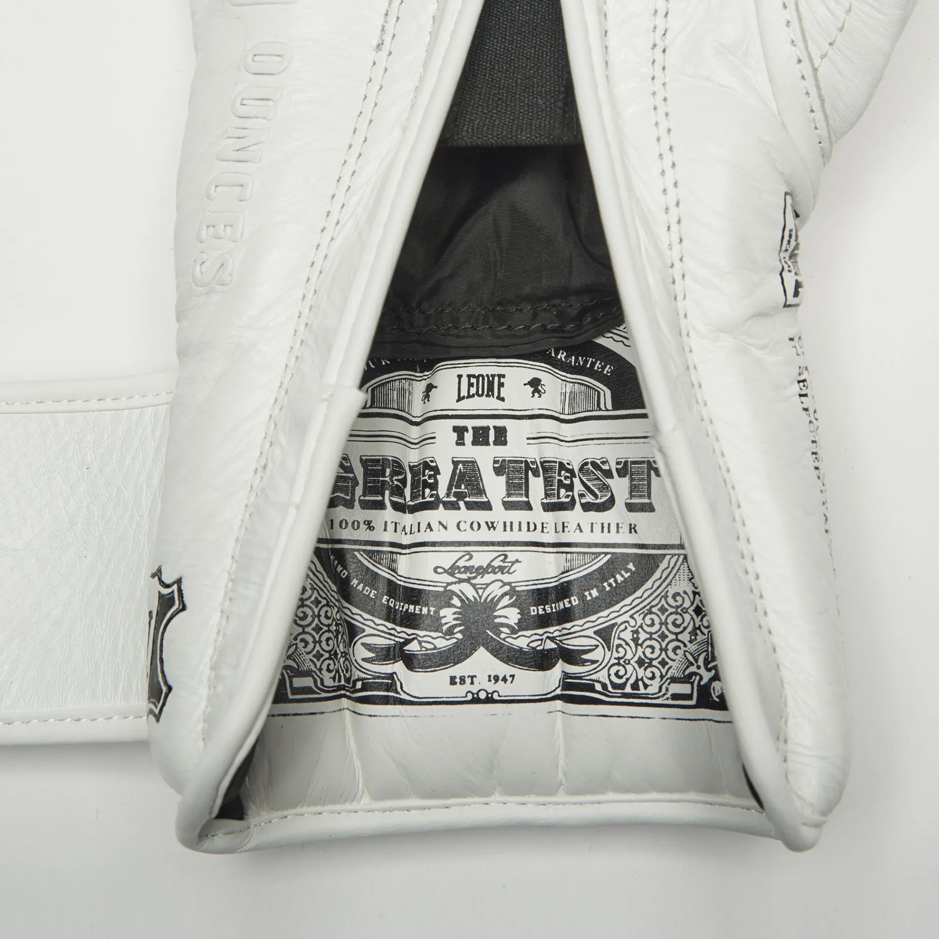 THE GREATEST BOXING GLOVES