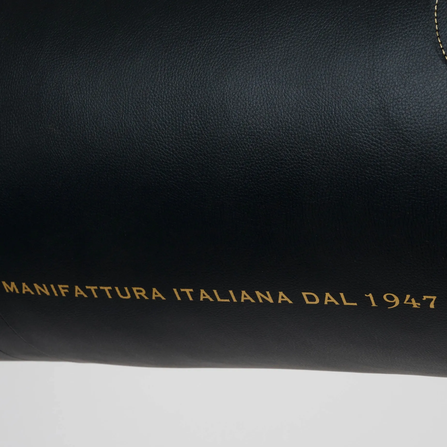 VULCANO VINTAGE UPPERCUT BAG